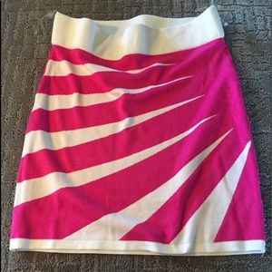 WOW Couture bright pink & white knit skirt!